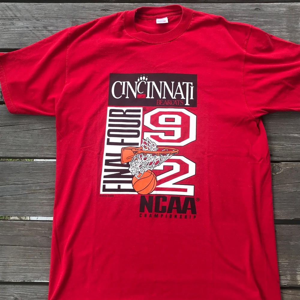 1992 University of Cincinnati Basketball T-Shirt